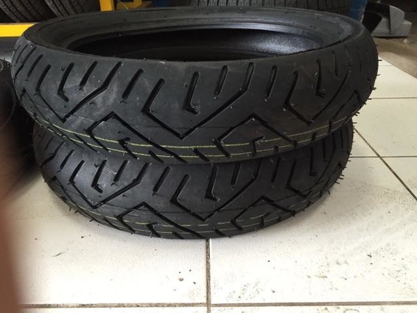 Pneus de Moto