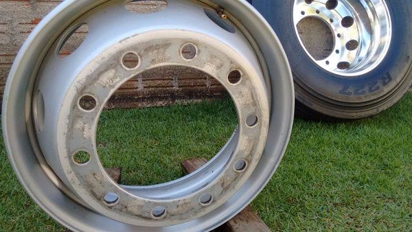 Roda de Caminhão