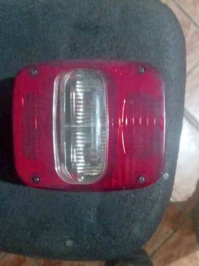 lanterna do caminhão Ford